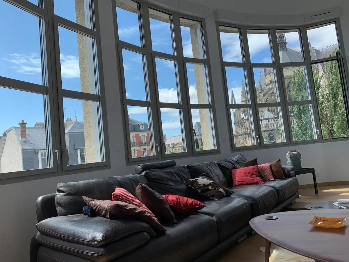 랭스 Loft Des Sacres - Vue Unique Sur La Cathedrale 아파트 외부 사진